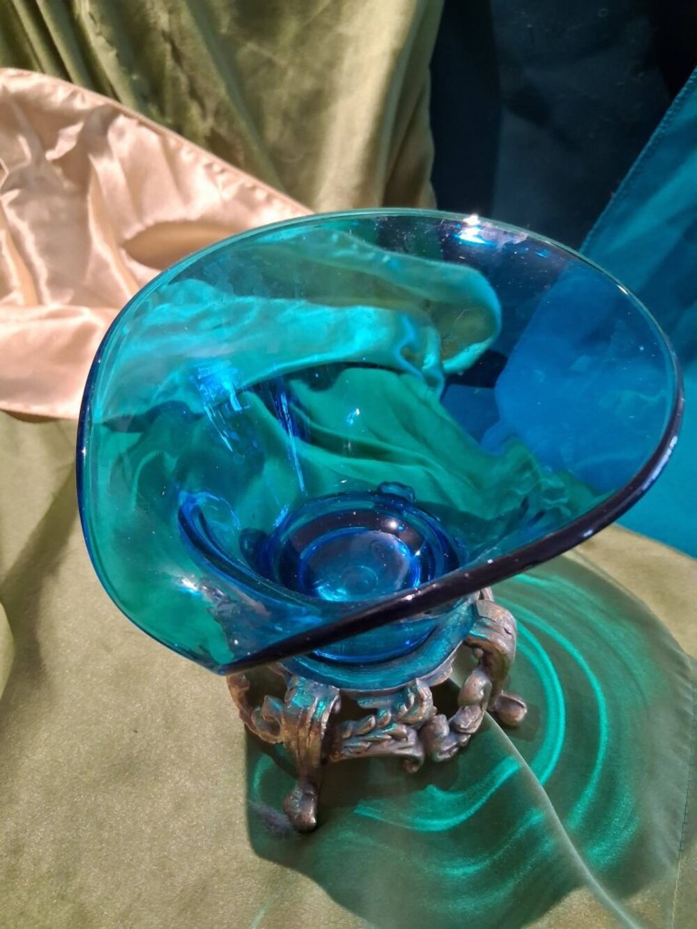Vintage Mid-Century Blenko Glass Blue Bowl in Ornate GIM (G.I.M. Metal Products)
